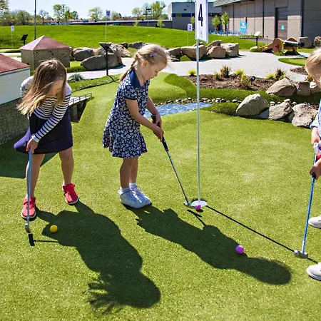 Motel Aktivitetsbyen Gamle 3*